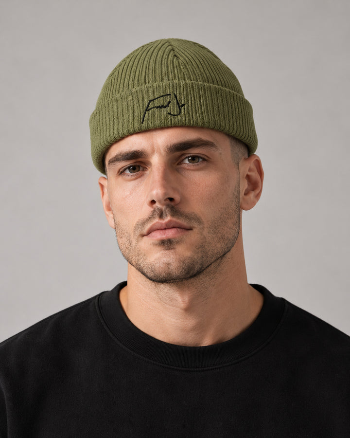 FredJo Organic Ribbed Beanie olive porté, homme
