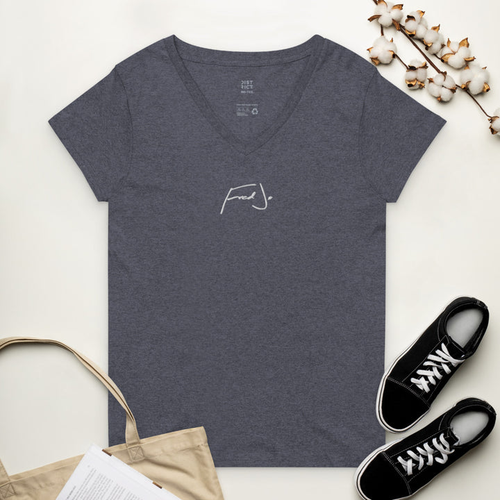 Fred Jo Women’s recycled v-neck t-shirt - Fred jo Clothing