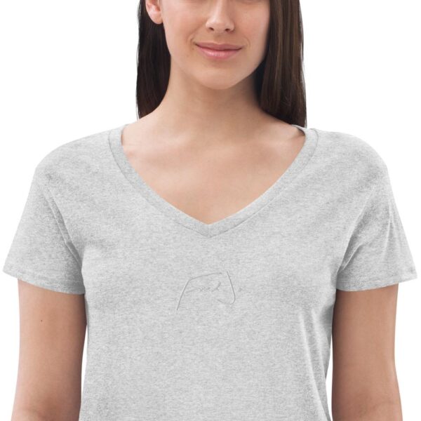 Fred Jo Women’s recycled v-neck t-shirt - Fred jo Clothing
